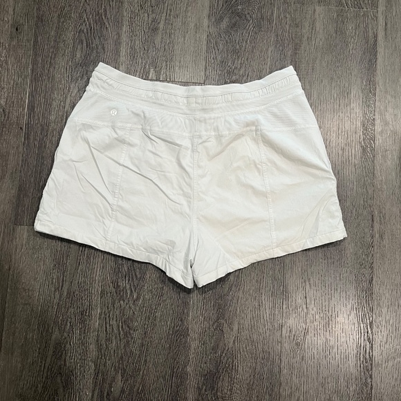 Dance Studio High-Rise Short, Inseam 3.5", Colour White, Size 12 - Picture 4 of 4